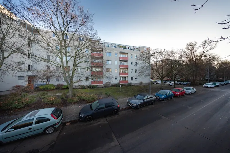 3-Zimmer-Wohnung in Charlottenburg sucht kreative Hände - Selbstrenovierer gesucht — photo 1